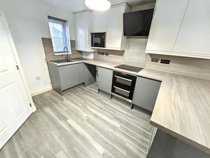 Kitchen- click for photo gallery